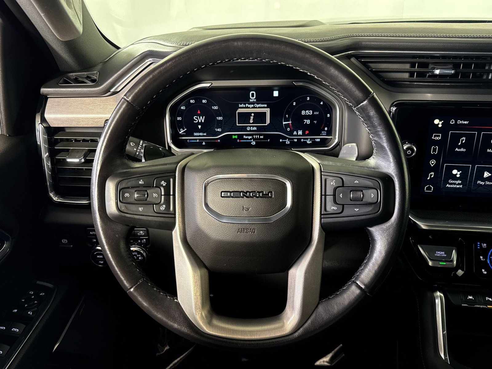 Used 2023 GMC Sierra 1500 Denali w/ Technology Package AWD/4WD image 16