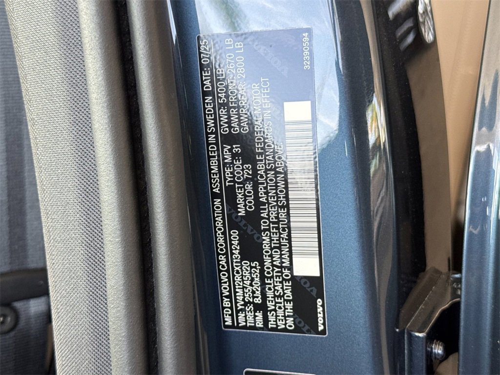 New 2026 Volvo XC60 B5 Plus w/ Climate Package PRO image 28