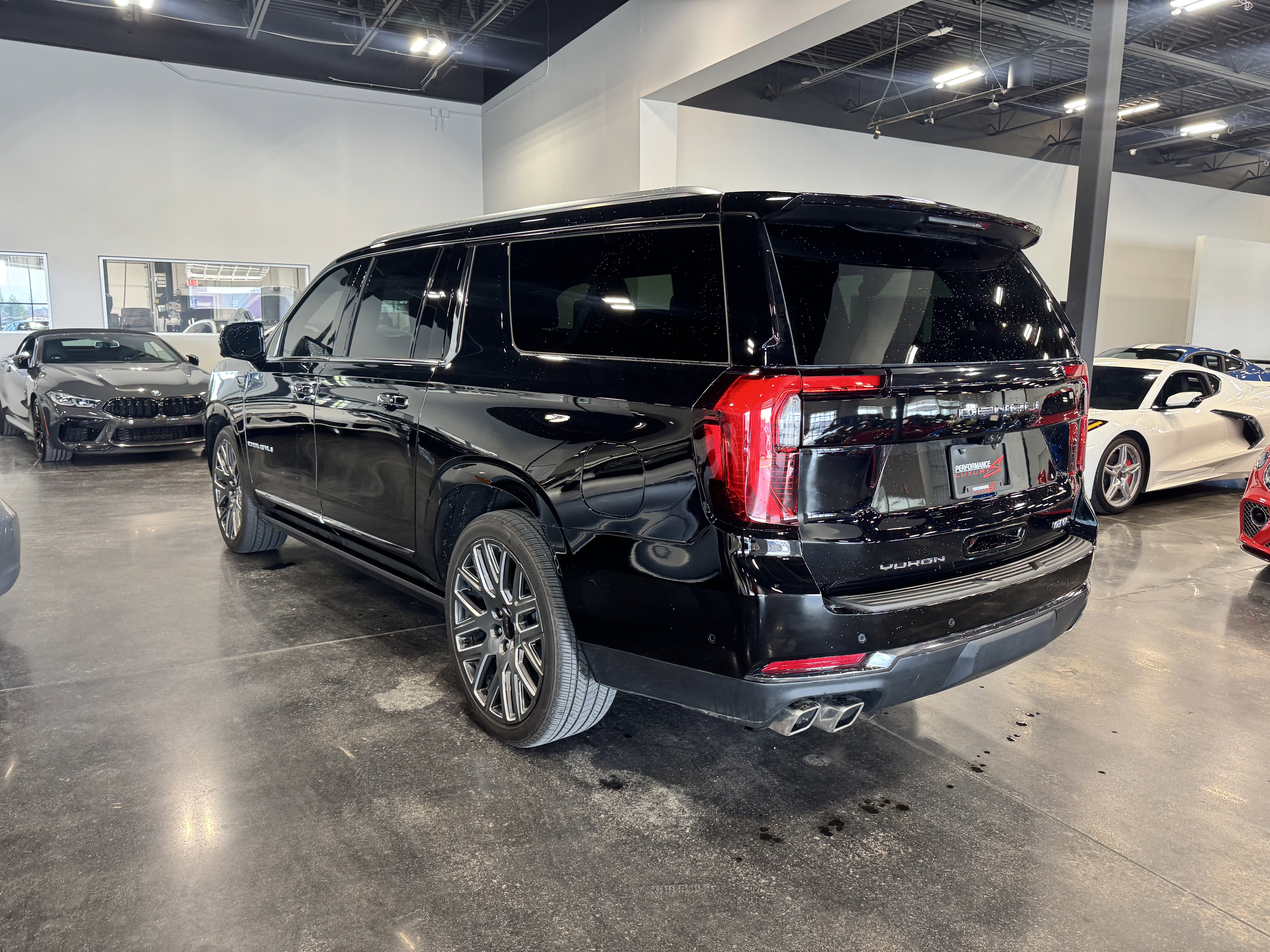 Used 2025 GMC Yukon XL Denali Ultimate image 5