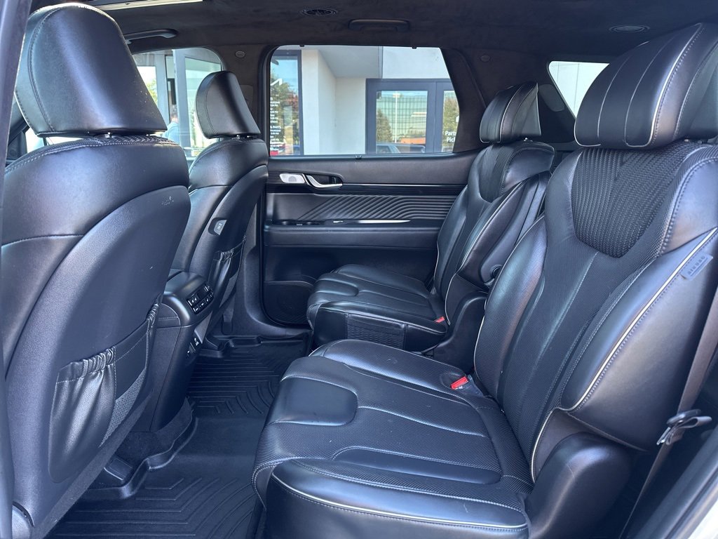 Used 2023 Hyundai Palisade Calligraphy image 23