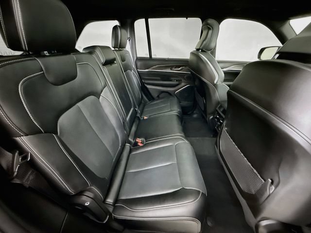 Used 2024 Jeep Grand Cherokee Overland w/ Adv Protech Group III AWD/4WD image 28