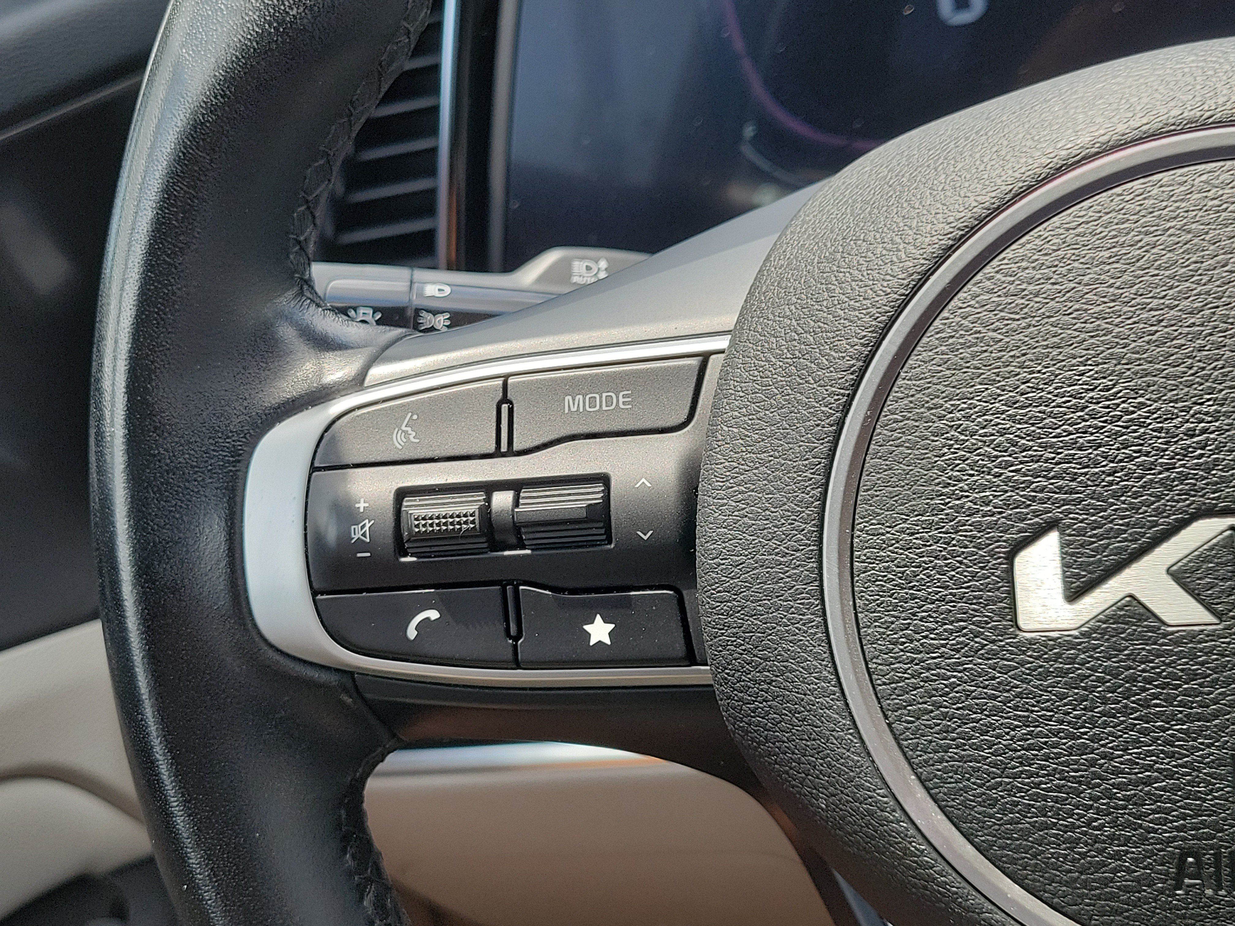 Used 2023 Kia Sportage EX FWD image 15
