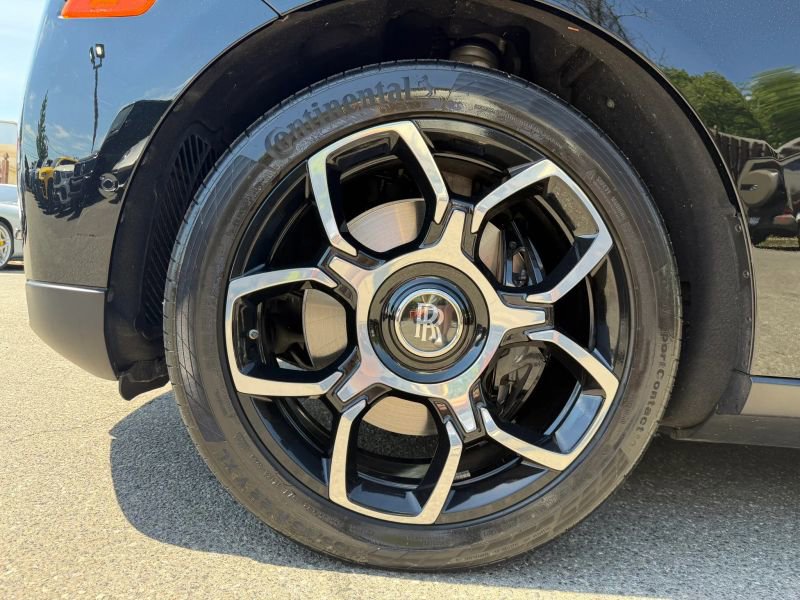 Used 2022 Rolls-Royce Cullinan Black Badge w/ Dark Exterior Package AWD/4WD image 43