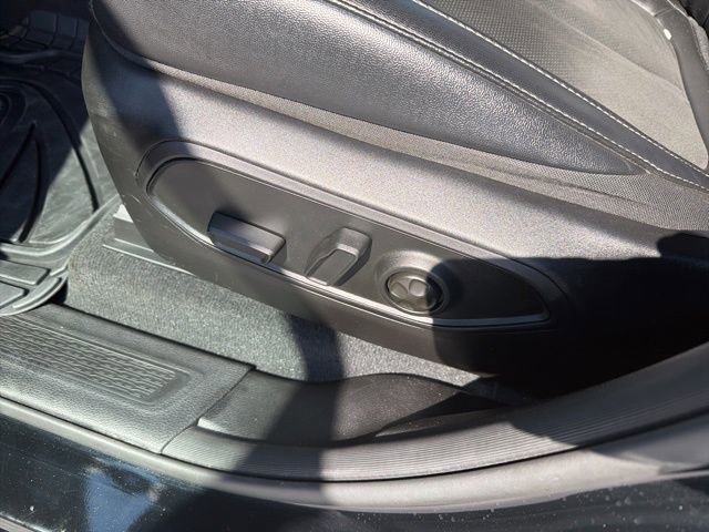 Used 2023 Jeep Grand Cherokee Altitude AWD/4WD image 13