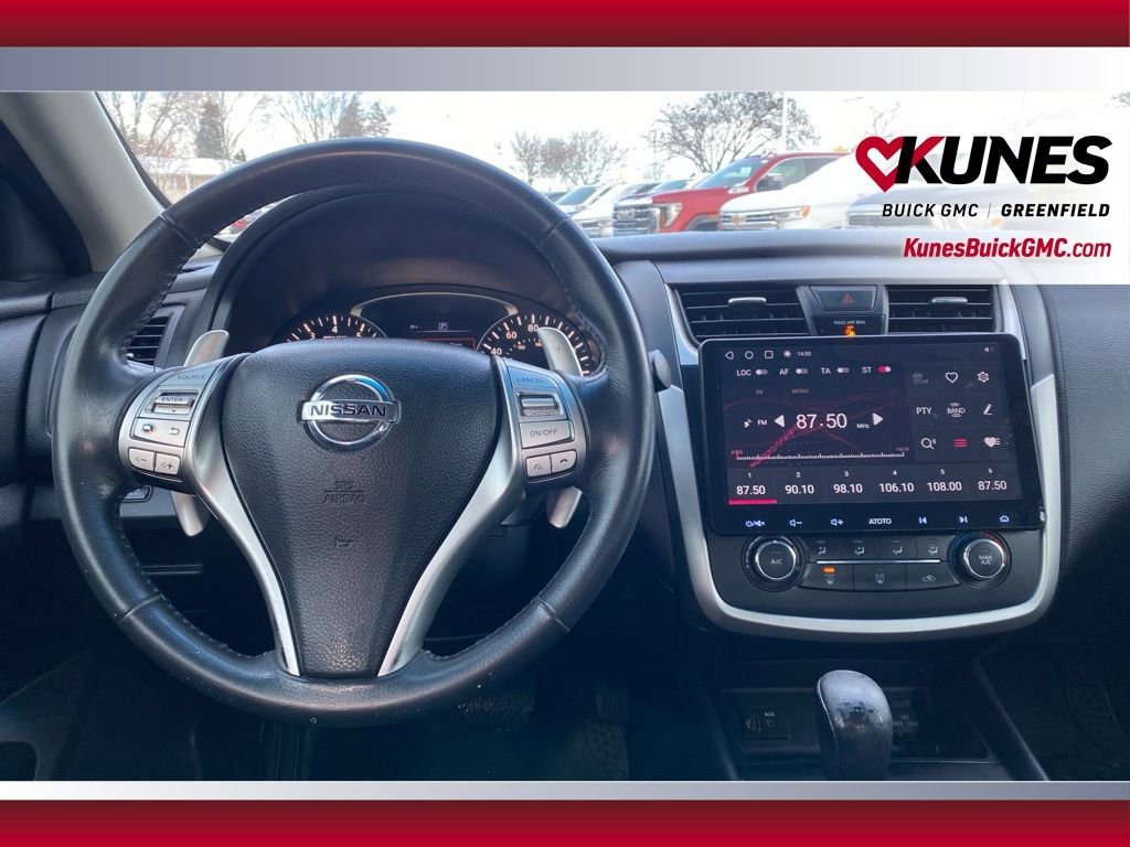 Used 2017 Nissan Altima 2.5 SR w/ Midnight Edition Package image 17