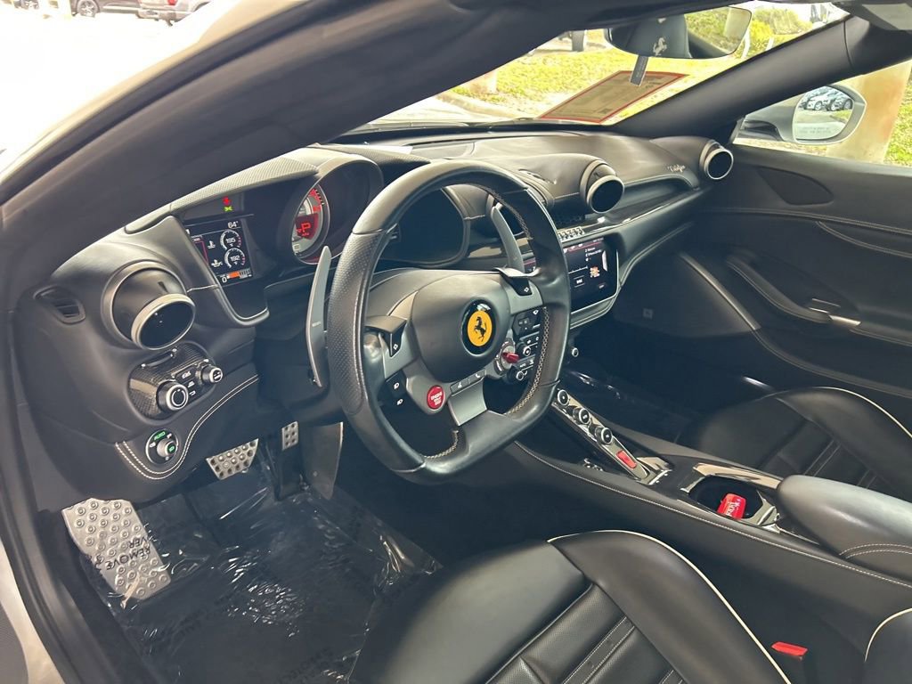 Used 2019 Ferrari Portofino RWD image 21