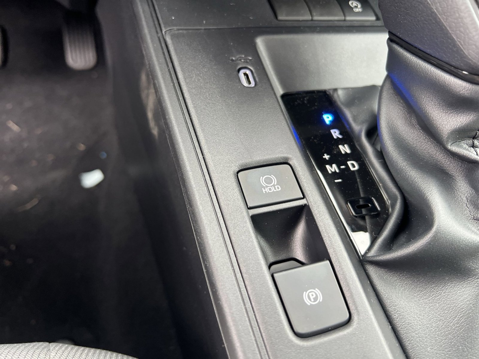 New 2026 Toyota Corolla Cross L image 24