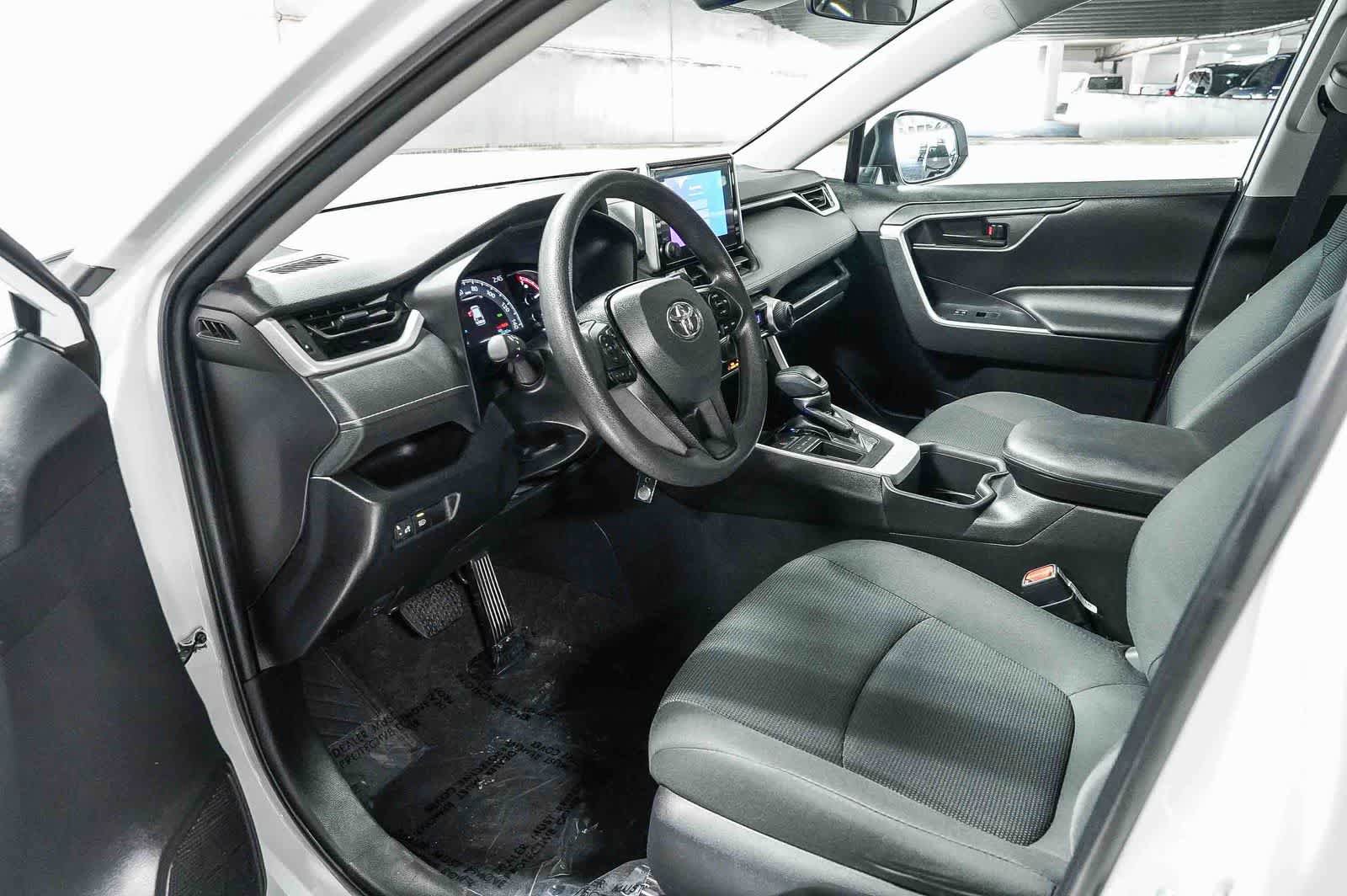 Certified 2023 Toyota RAV4 LE FWD image 18