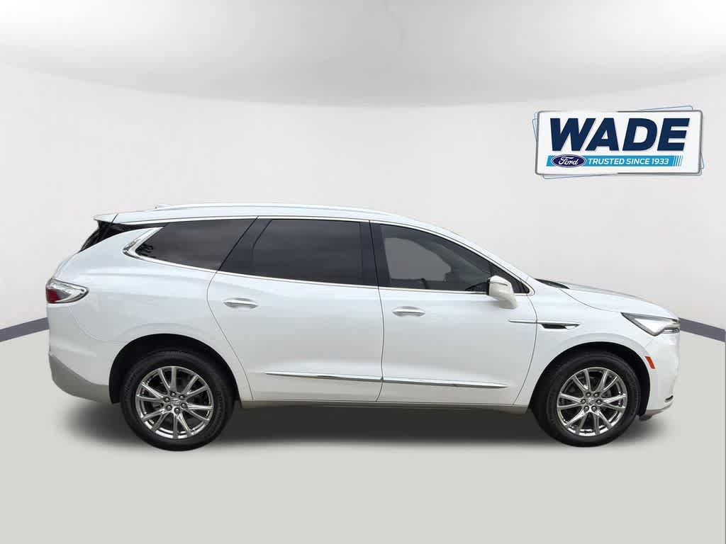 Used 2023 Buick Enclave Essence w/ Experience Buick Package image 4