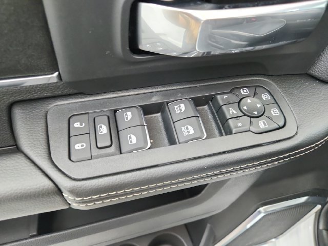 New 2026 RAM 2500 Laramie AWD/4WD image 40
