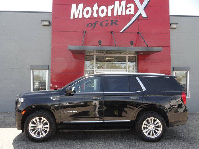 Used 2023 GMC Yukon SLT w/ Max Trailering Package AWD/4WD image 5