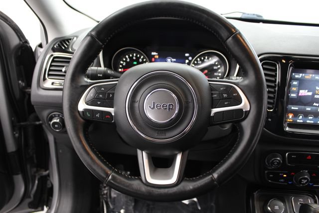 Used 2017 Jeep Compass Limited w/ Navigation Group AWD/4WD image 19