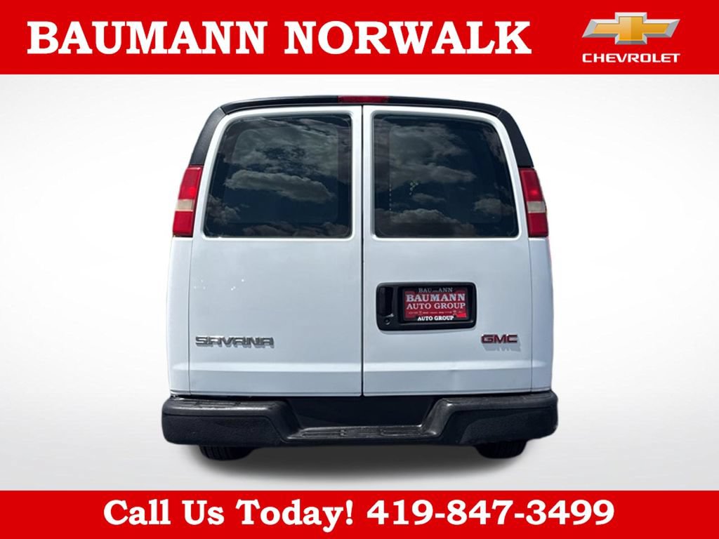 Used 2007 GMC Savana 2500 RWD image 6