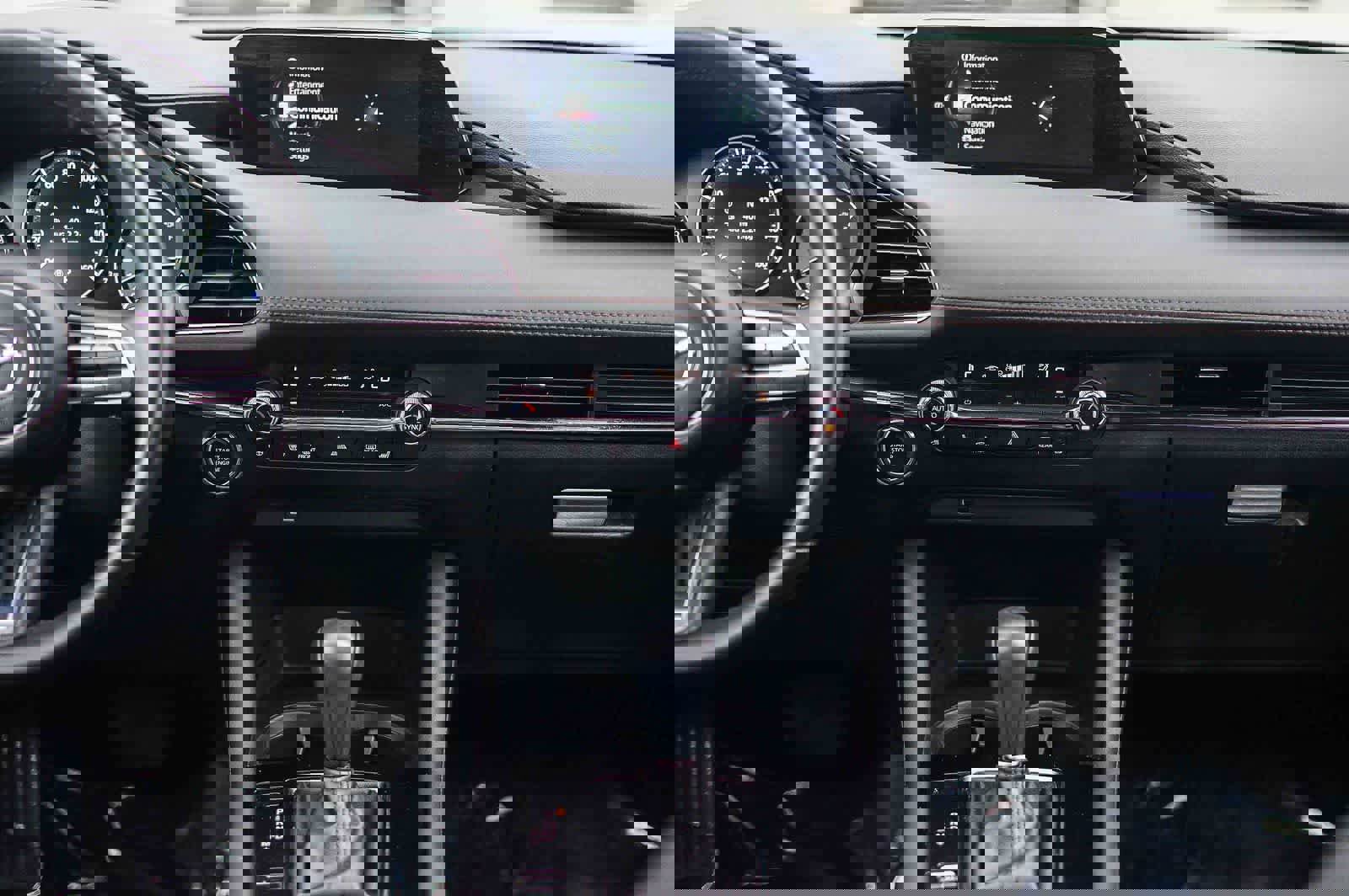 Used 2021 MAZDA MAZDA3 Hatchback w/Premium Plus Pkg image 13