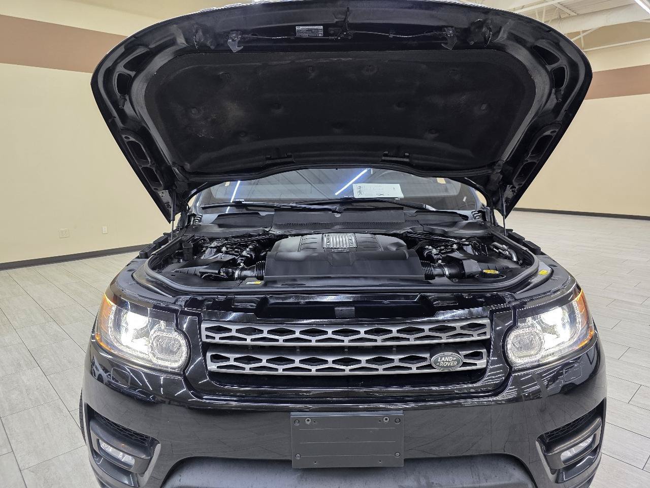 Used 2017 Land Rover Range Rover Sport SE AWD/4WD image 47