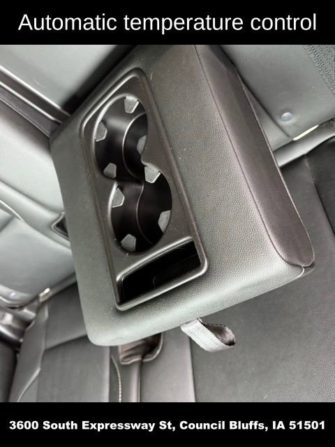 Used 2018 GMC Yukon SLT AWD/4WD image 17