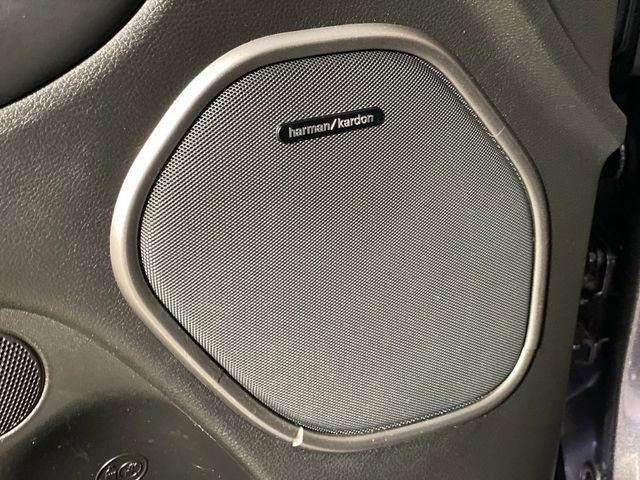 Used 2020 Jeep Grand Cherokee Overland AWD/4WD image 31