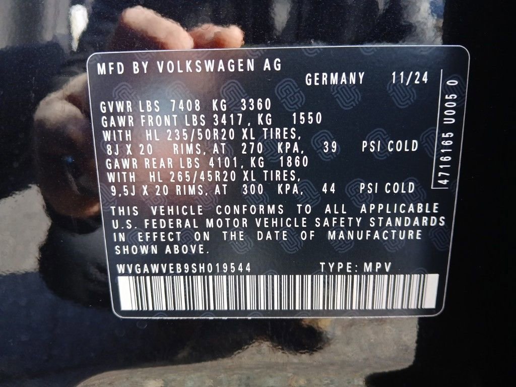 New 2025 Volkswagen ID. Buzz Pro S RWD image 29
