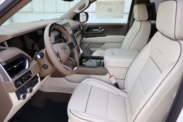 New 2026 GMC Yukon Denali w/ Denali Reserve Package image 13