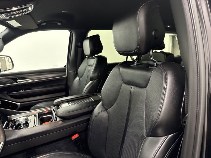 Used 2024 Jeep Wagoneer Series II image 23