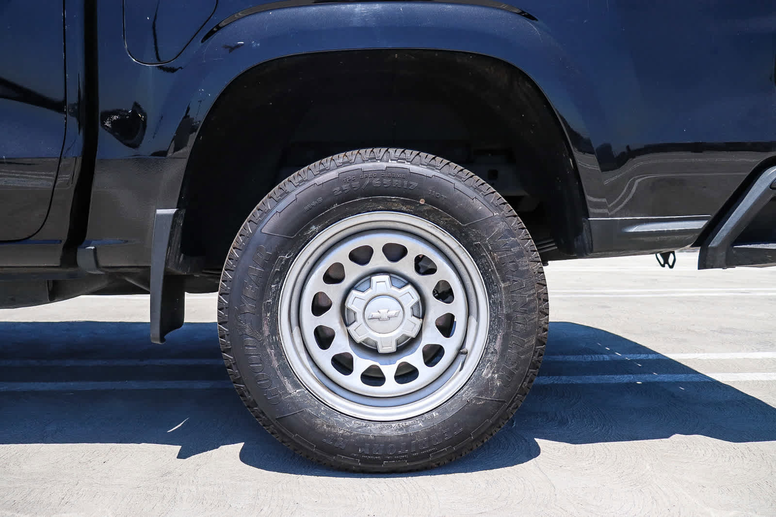 Used 2023 Chevrolet Colorado W/T RWD image 10