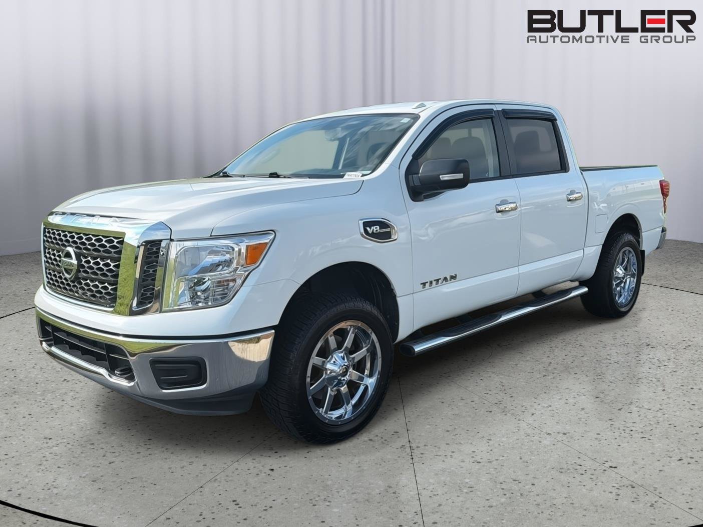 Used 2017 Nissan Titan SV AWD/4WD image 1