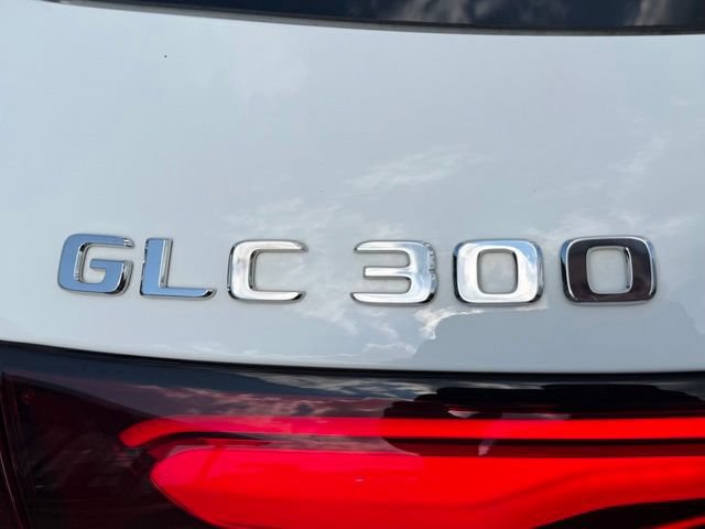 Used 2024 Mercedes-Benz GLC 300 4MATIC image 9