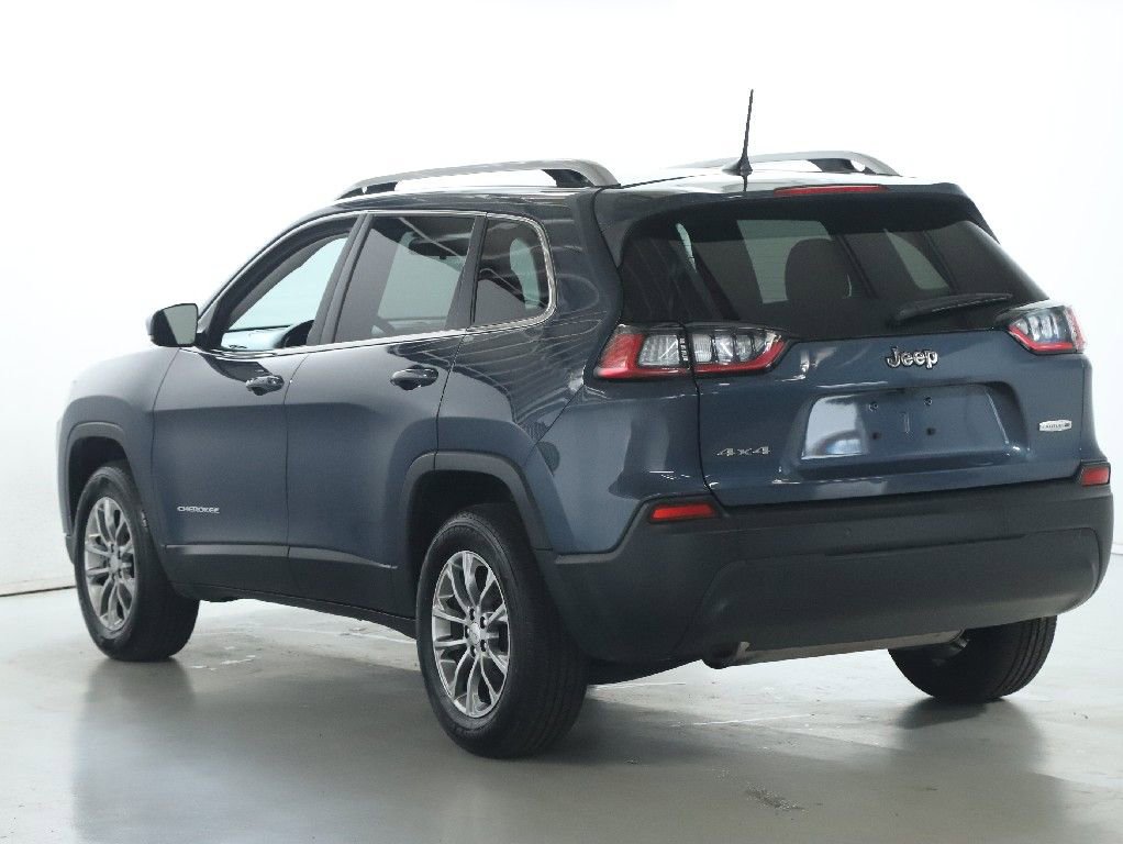 Used 2019 Jeep Cherokee Latitude Plus w/ Cold Weather Group AWD/4WD image 40