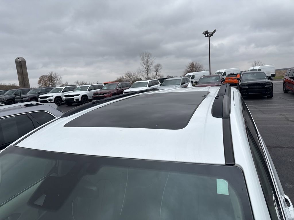 Used 2022 Chrysler Pacifica Limited image 44