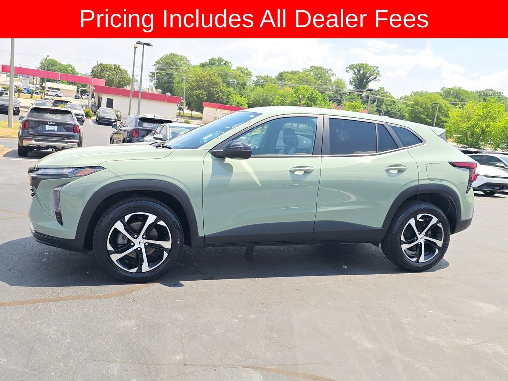 Used 2024 Chevrolet Trax RS w/ Driver Confidence Package FWD image 6