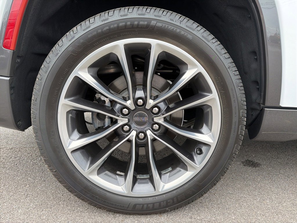 Used 2022 Jeep Wagoneer Series III w/ Premium Group I image 15