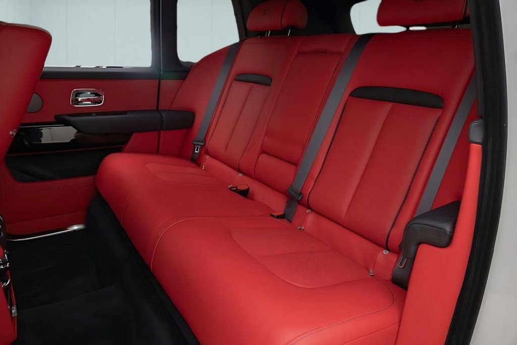 Used 2023 Rolls-Royce Cullinan image 26