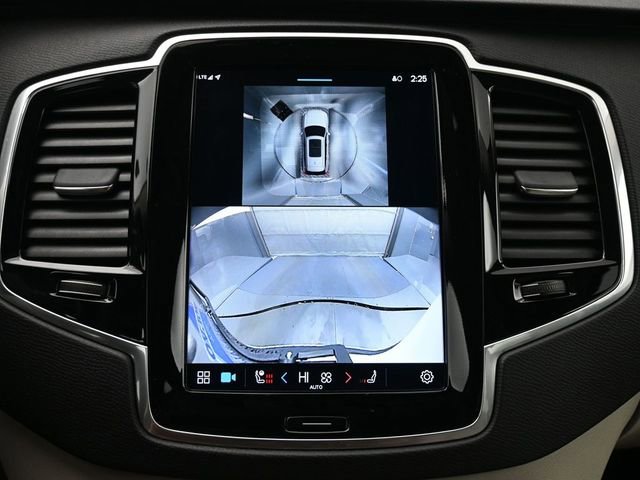 Used 2024 Volvo XC90 T8 Plus image 19