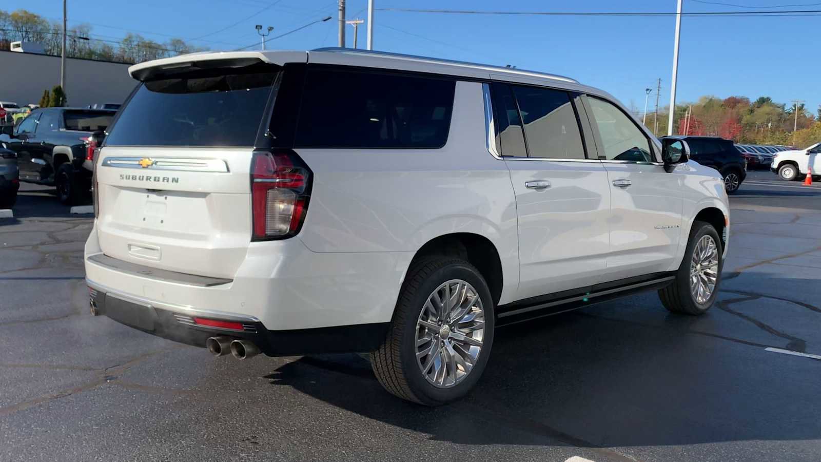 Certified 2023 Chevrolet Suburban High Country image 8