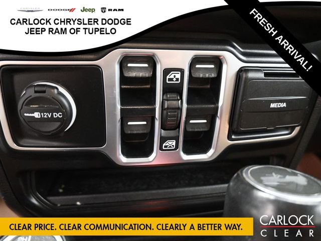 Used 2021 Jeep Wrangler Sahara w/ Cold Weather Group AWD/4WD image 23