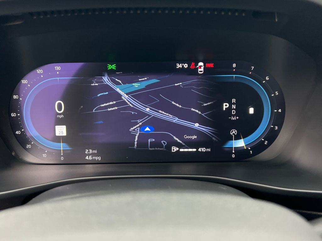 Used 2024 Volvo XC40 B5 Plus w/ Climate Package image 28