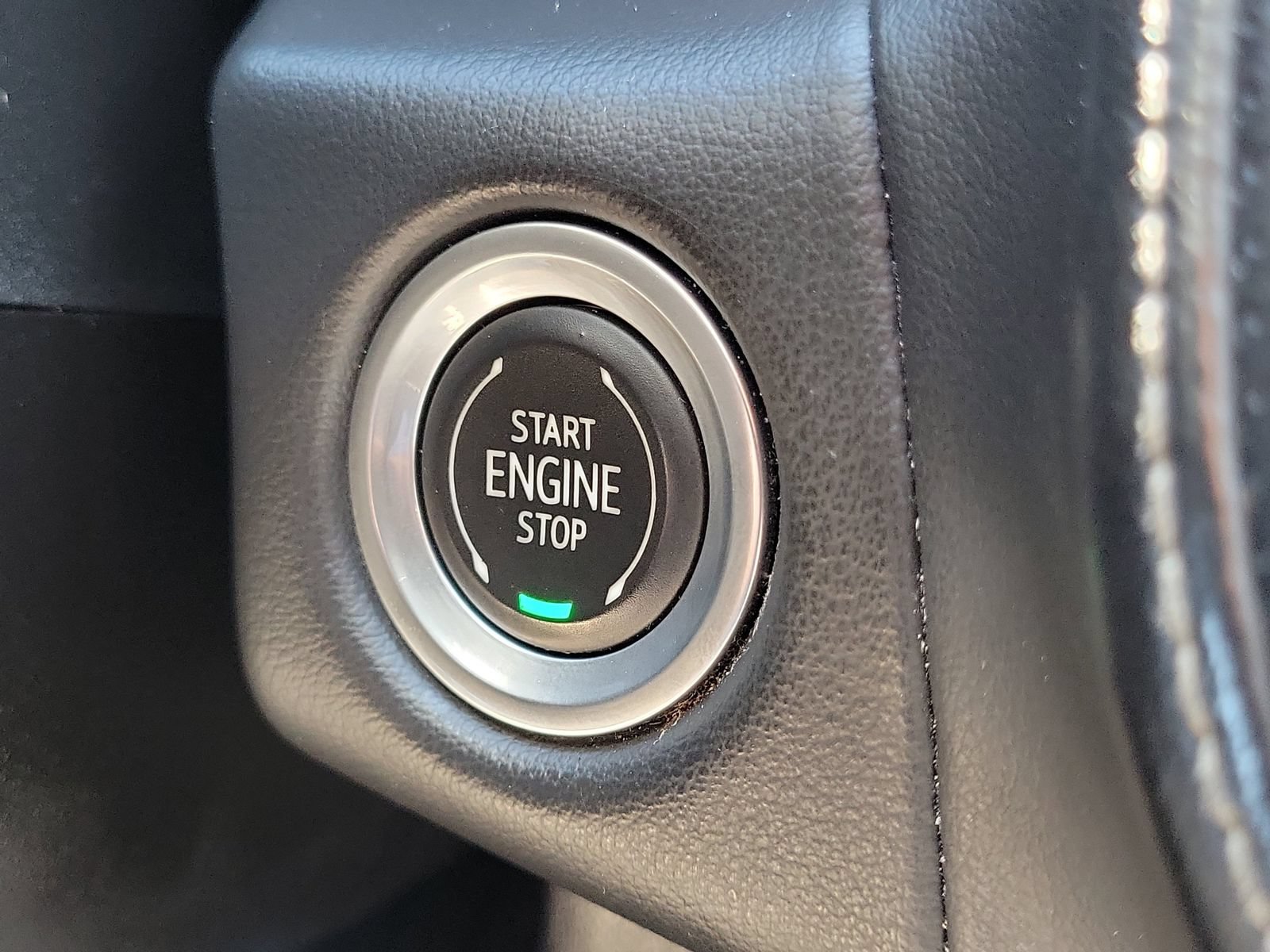 Used 2021 Chevrolet Suburban Premier w/ Premium Package AWD/4WD image 25