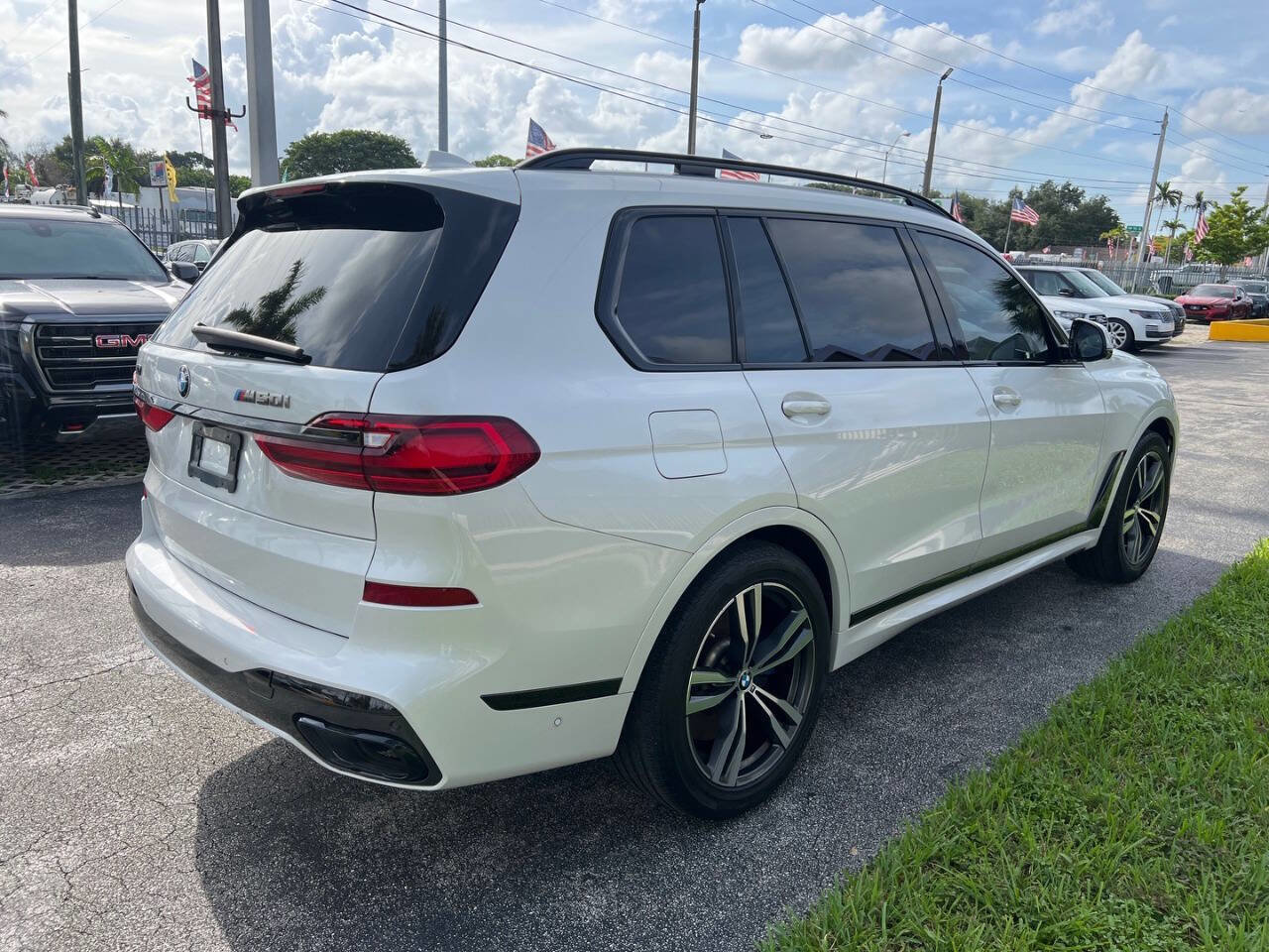 Used 2021 BMW X7 M50i w/ Dynamic Handling Package image 5