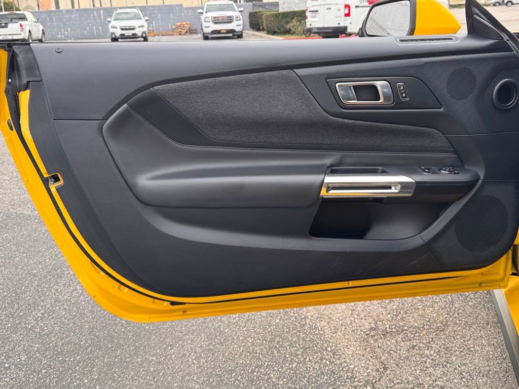 Used 2024 Ford Mustang EcoBoost image 11