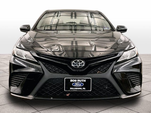 Used 2018 Toyota Camry SE FWD image 3