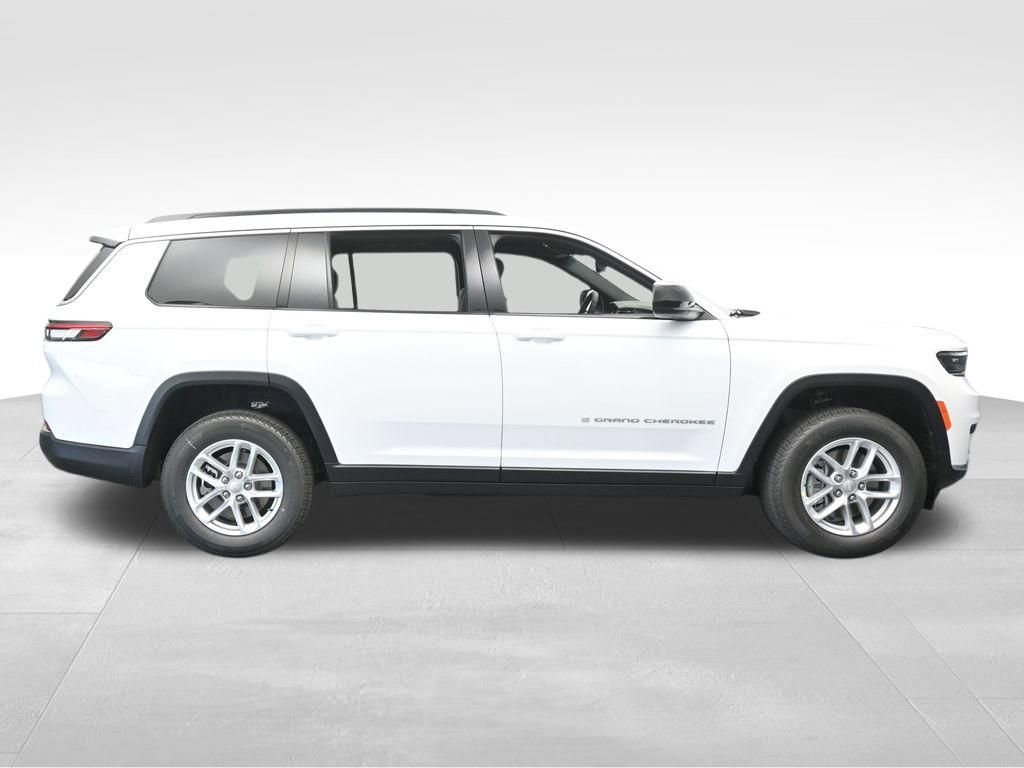 Used 2024 Jeep Grand Cherokee L Laredo w/ Luxury Tech Group I image 7