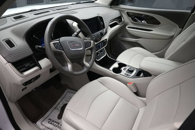 Used 2020 GMC Terrain Denali w/ Denali Premium Package AWD/4WD image 9