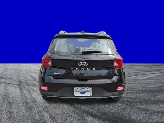 Used 2022 Hyundai Venue SEL FWD image 5