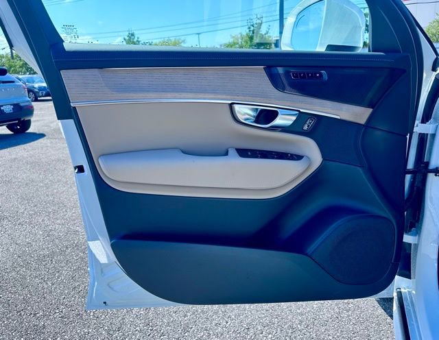New 2026 Volvo XC90 B5 Plus image 14