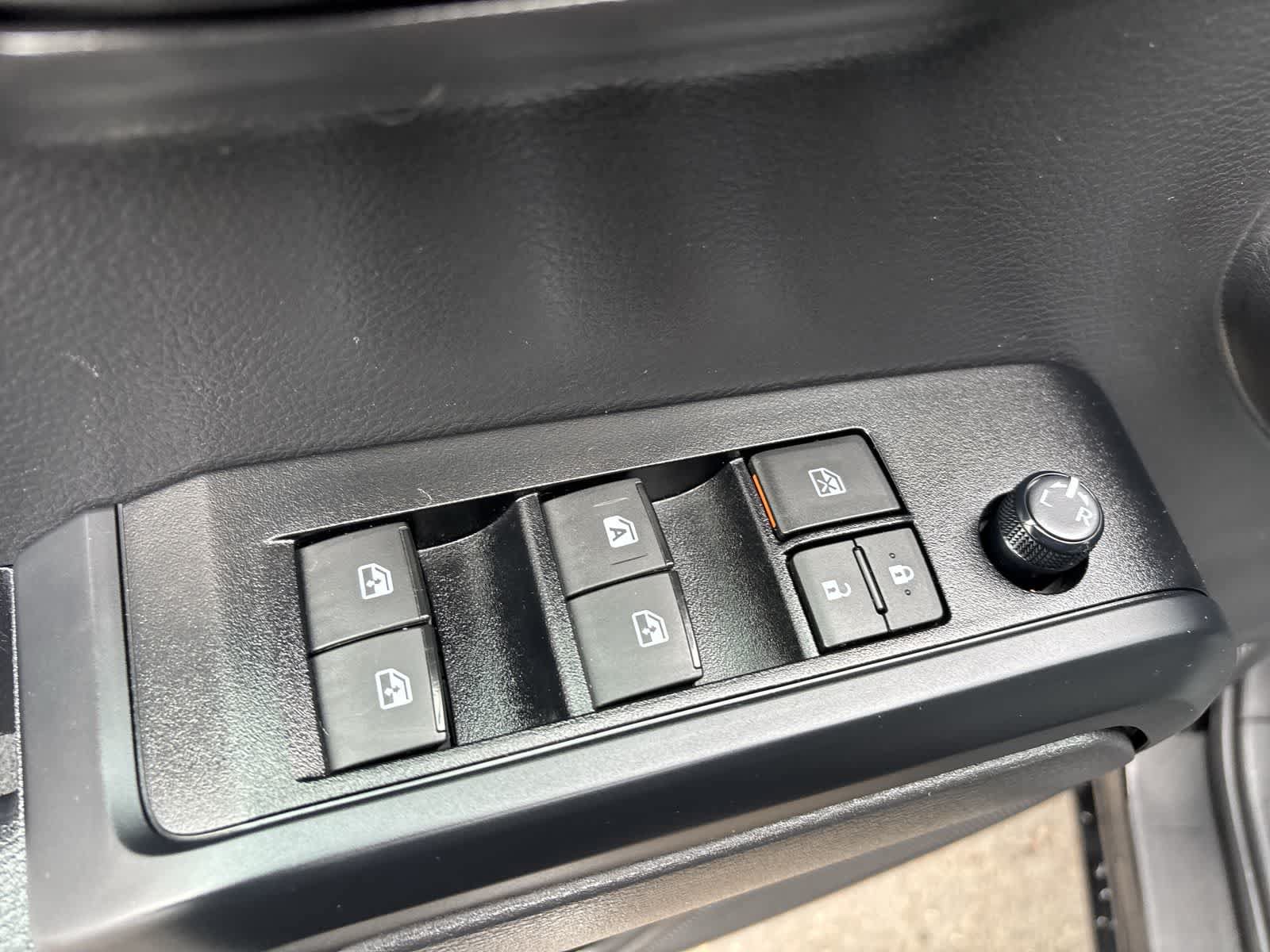 Used 2023 Toyota Tacoma SR AWD/4WD image 9