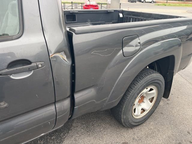 Used 2010 Toyota Tacoma 4x4 Regular Cab image 8