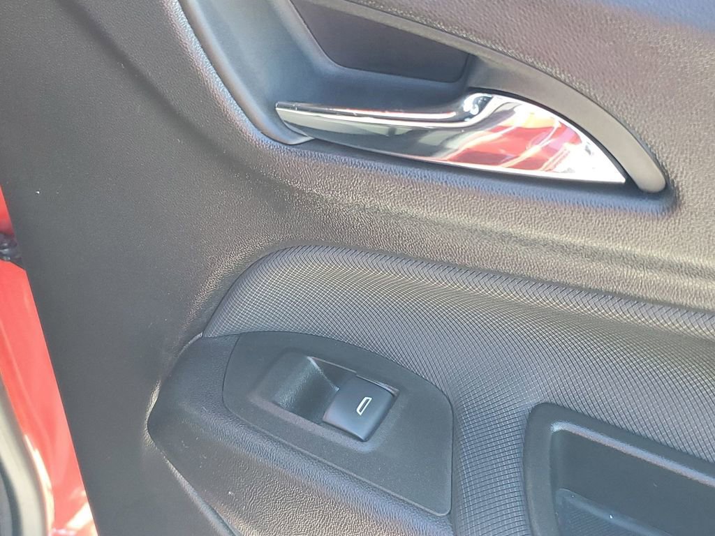 Used 2023 Chevrolet Equinox RS image 48