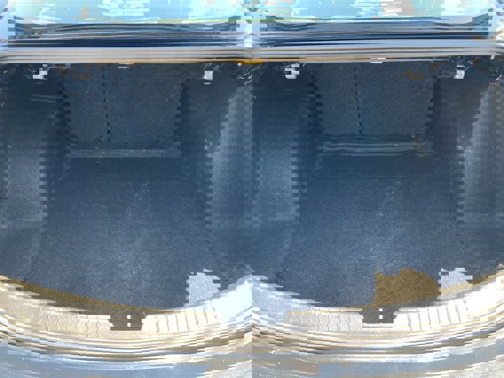 Used 2022 Chevrolet Malibu LT image 16