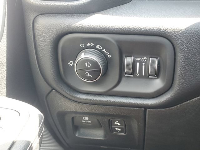 New 2026 RAM 1500 Laramie w/ Night Edition AWD/4WD image 19