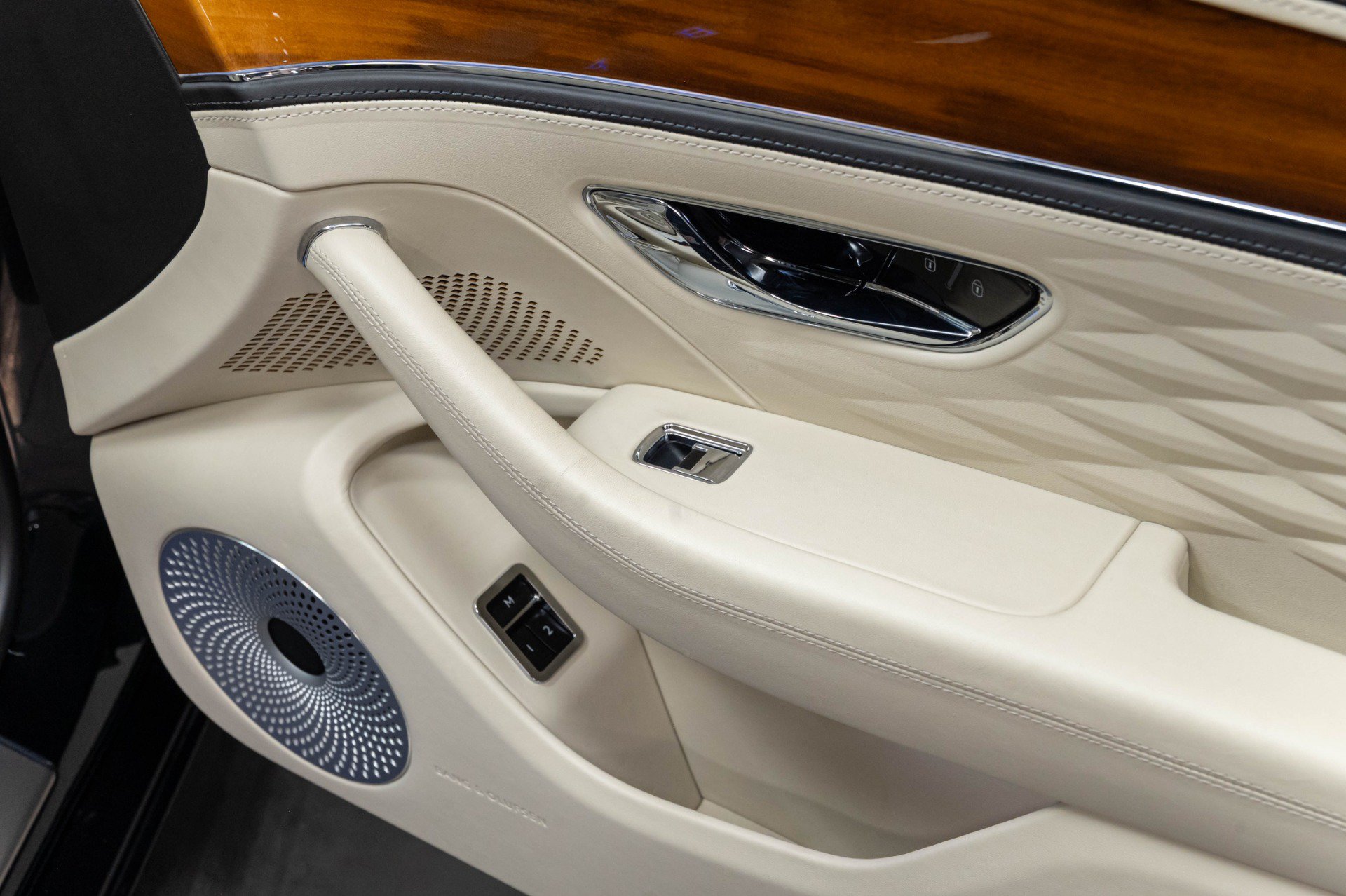 Used 2021 Bentley Flying Spur W12 AWD/4WD image 48
